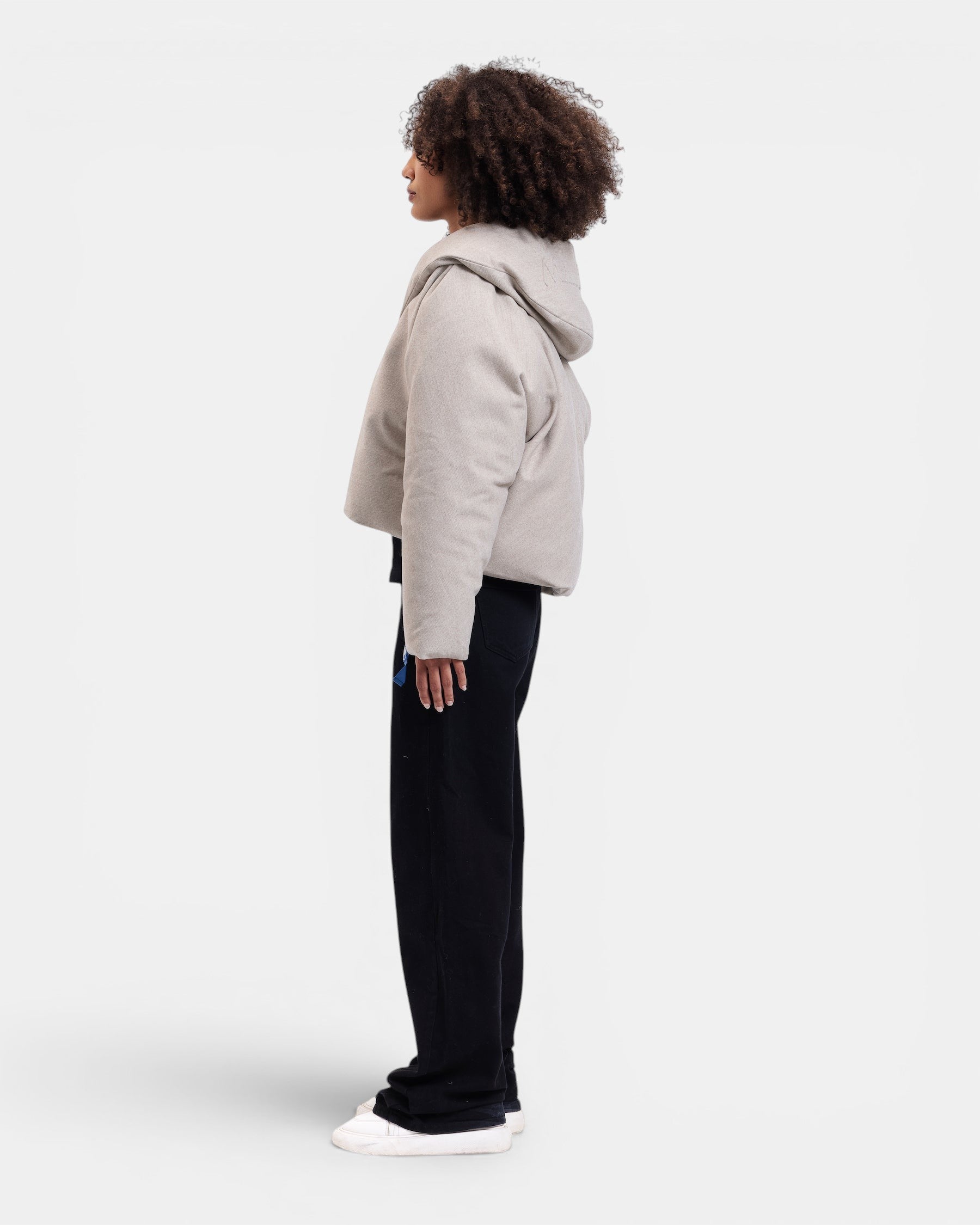Maison De L'aube light grey padded cropped jacket with oversized collar on a woman